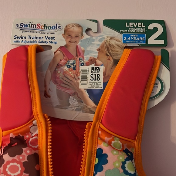 Swim School Trainer Vest - Picture 2 of 2